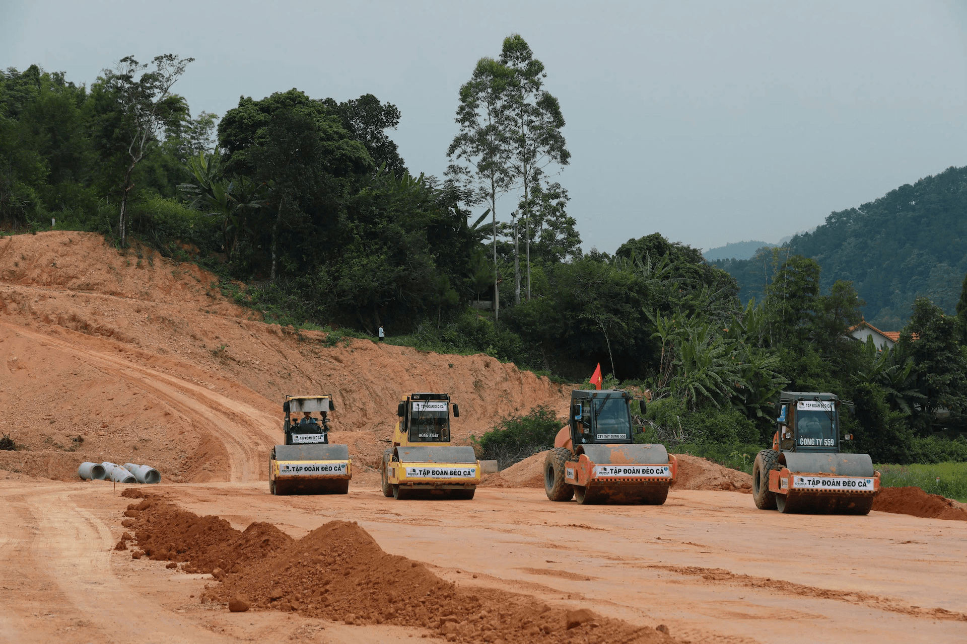 Kiến nghị tháo gỡ khó khăn về tín dụng cho dự án cao tốc Hữu Nghị - Chi Lăng
