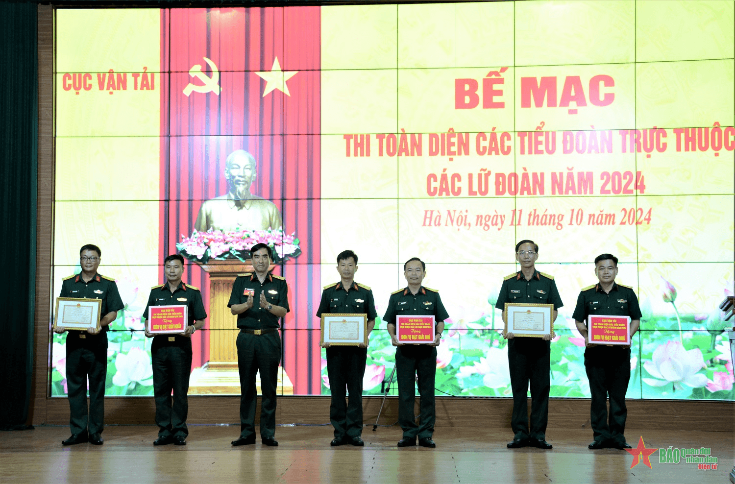Cục Vận tải tổng kết thi toàn diện các tiểu đoàn trực thuộc lữ đoàn