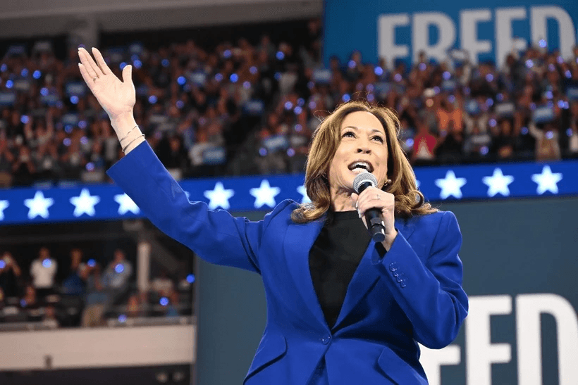 Bầu cử Mỹ 2024: Bà Kamala Harris dẫn trước ông Donald Trump 4 điểm trong số các cử tri tiềm năng