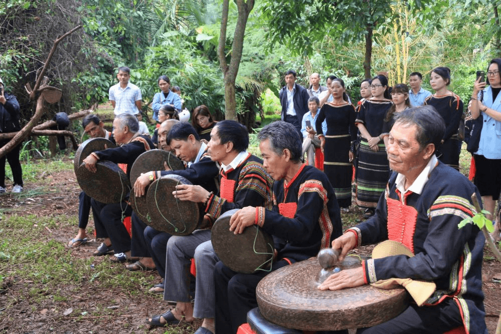 Lễ cúng no đủ của người Ê Đê ở Cư Suê