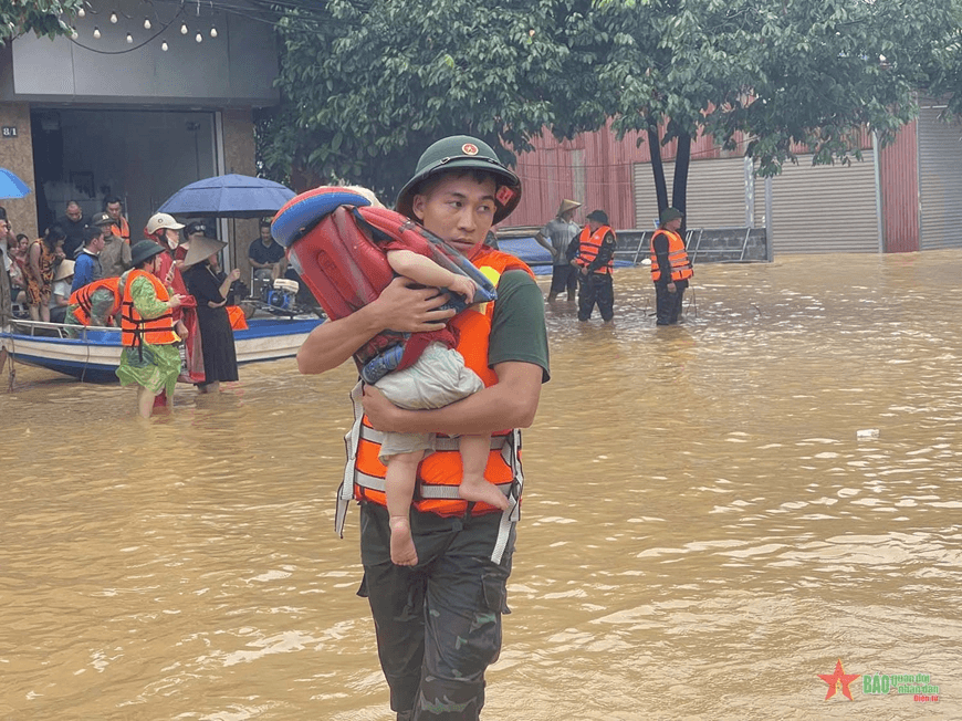 Quan tâm, hỗ trợ nhiều mặt cho quân nhân và gia đình