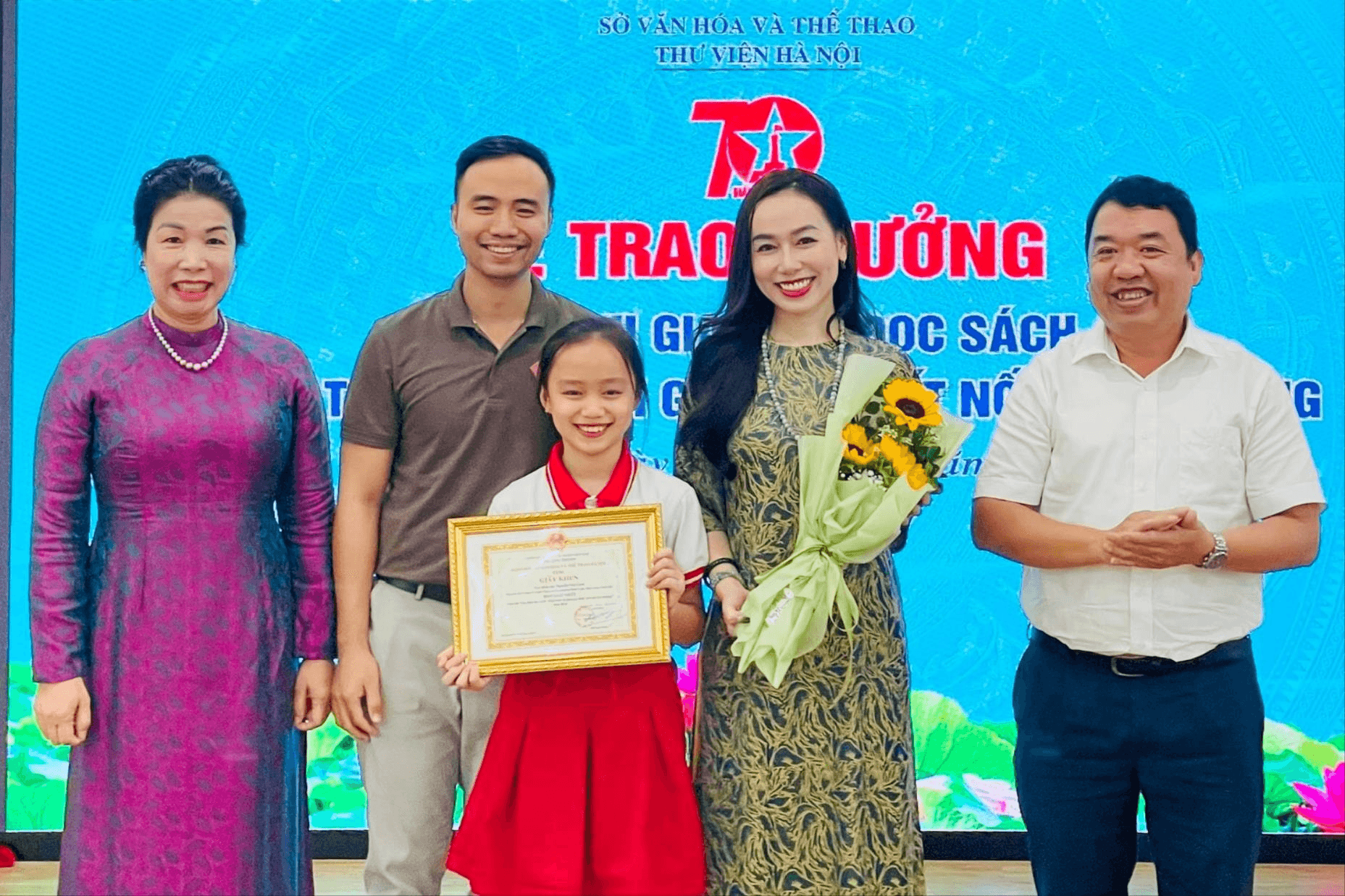 Trao giải cuộc thi cổ vũ các gia đình đọc sách