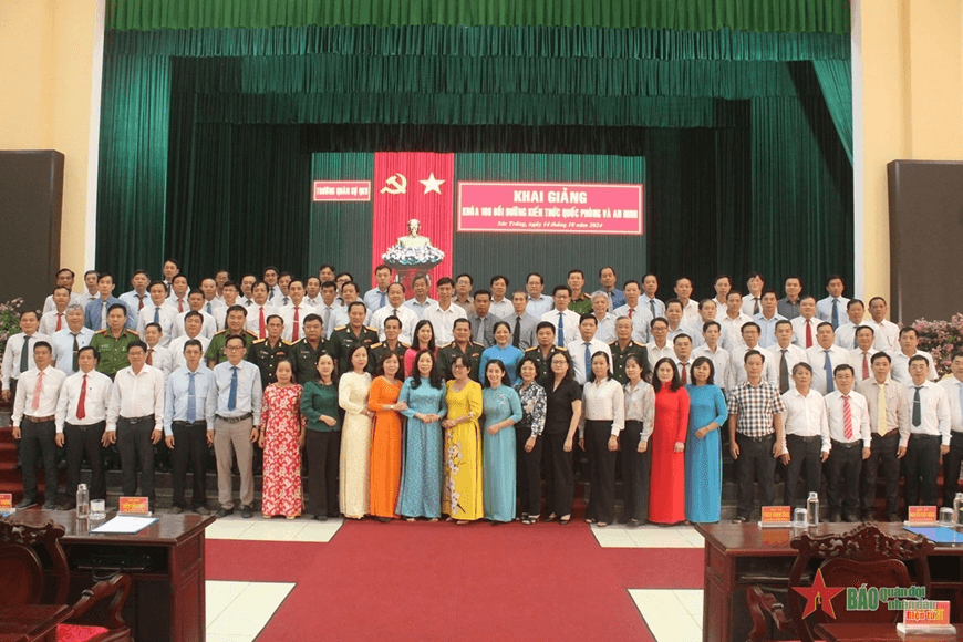 Quân khu 9: Bồi dưỡng kiến thức quốc phòng và an ninh đối tượng 2