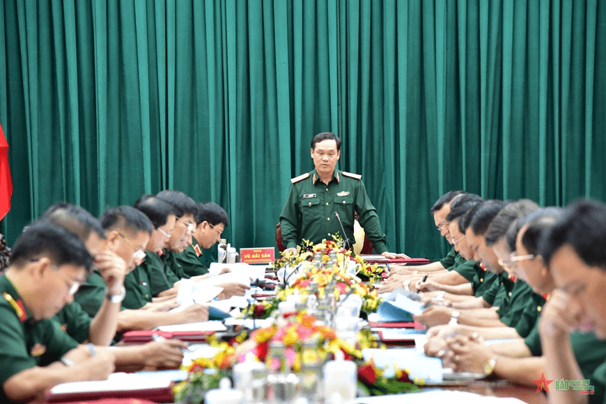 Thượng tướng Vũ Hải Sản kiểm tra tại Quân khu 9