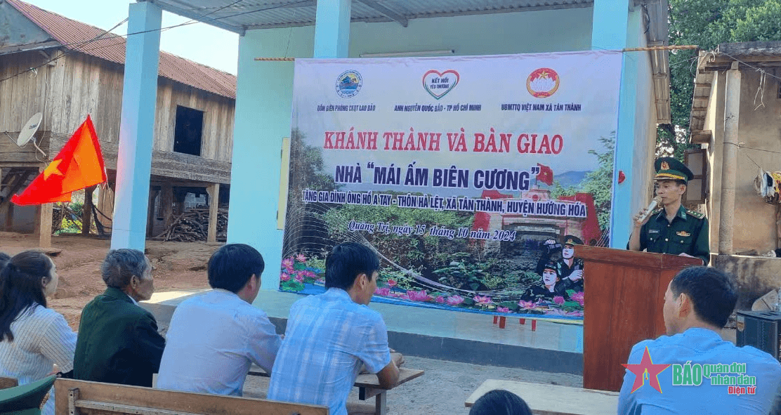 Đồn Biên phòng Cửa khẩu quốc tế Lao Bảo tổ chức khánh thành và bàn giao nhà “Mái ấm biên cương”