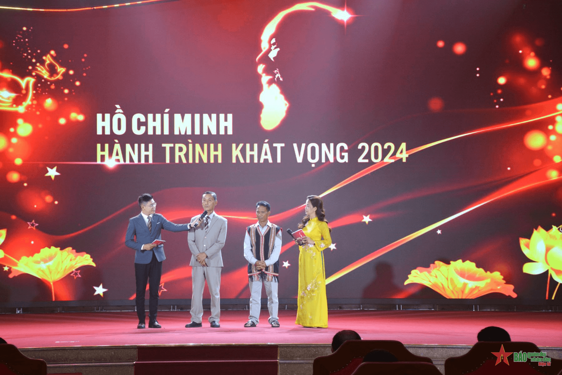 Giao lưu các điển hình tiêu biểu trong học tập tư tưởng Hồ Chí Minh khu vực Miền Trung - Tây Nguyên