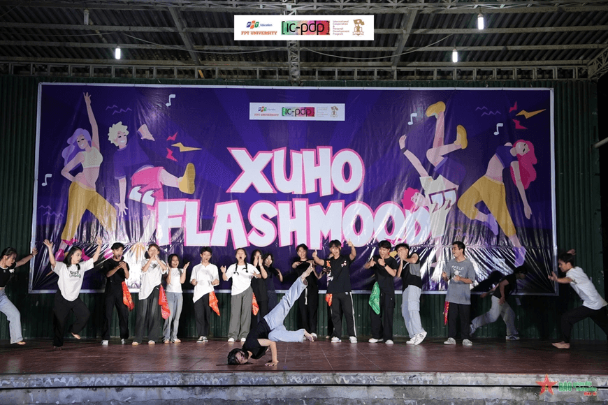 Sôi nổi đêm chung kết Xuho "Flashmood”