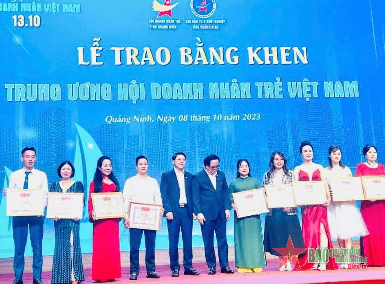 Phụ nữ Việt Nam ngày càng vươn lên, khẳng định trong mọi lĩnh vực