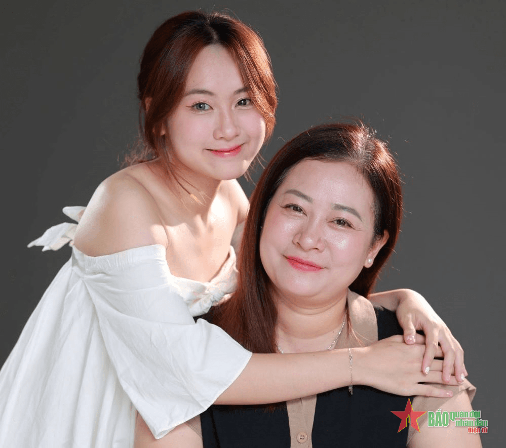 TS Ngô Thanh Hương: Cân bằng để trọn vẹn “giỏi việc nước, đảm việc nhà”