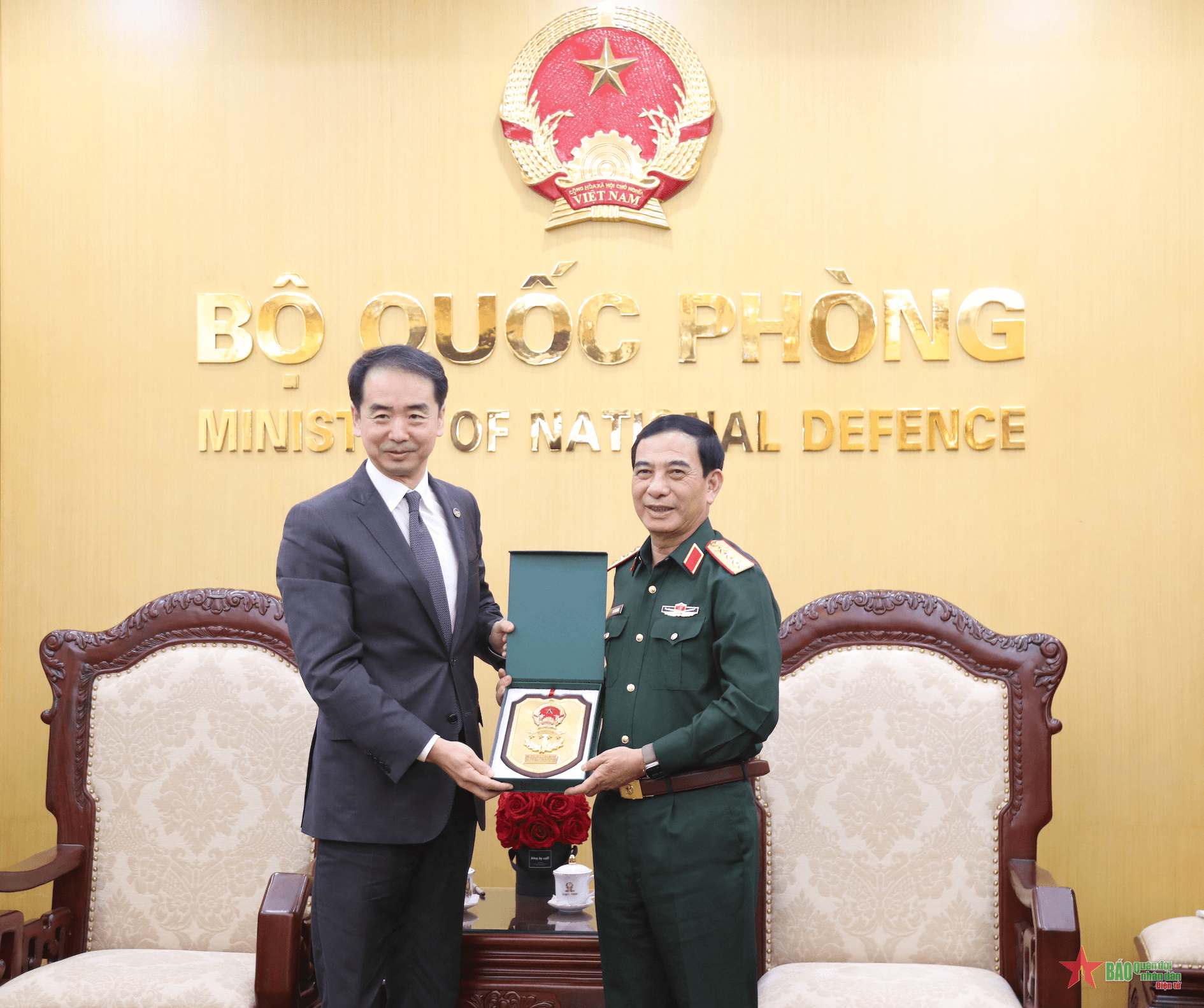 Đại tướng Phan Văn Giang tiếp Đại sứ Trung Quốc Hà Vĩ