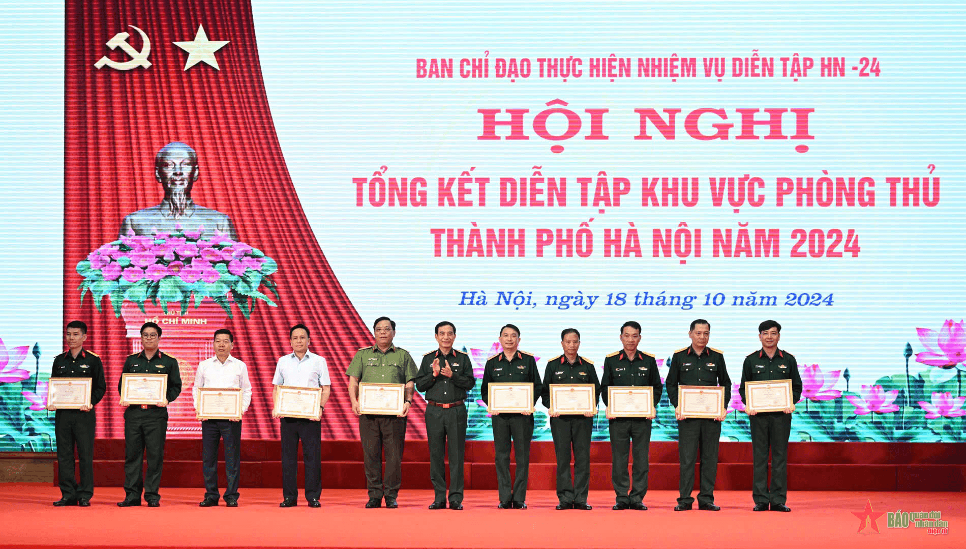 Đại tướng Phan Văn Giang dự hội nghị tổng kết diễn tập khu vực phòng thủ thành phố Hà Nội