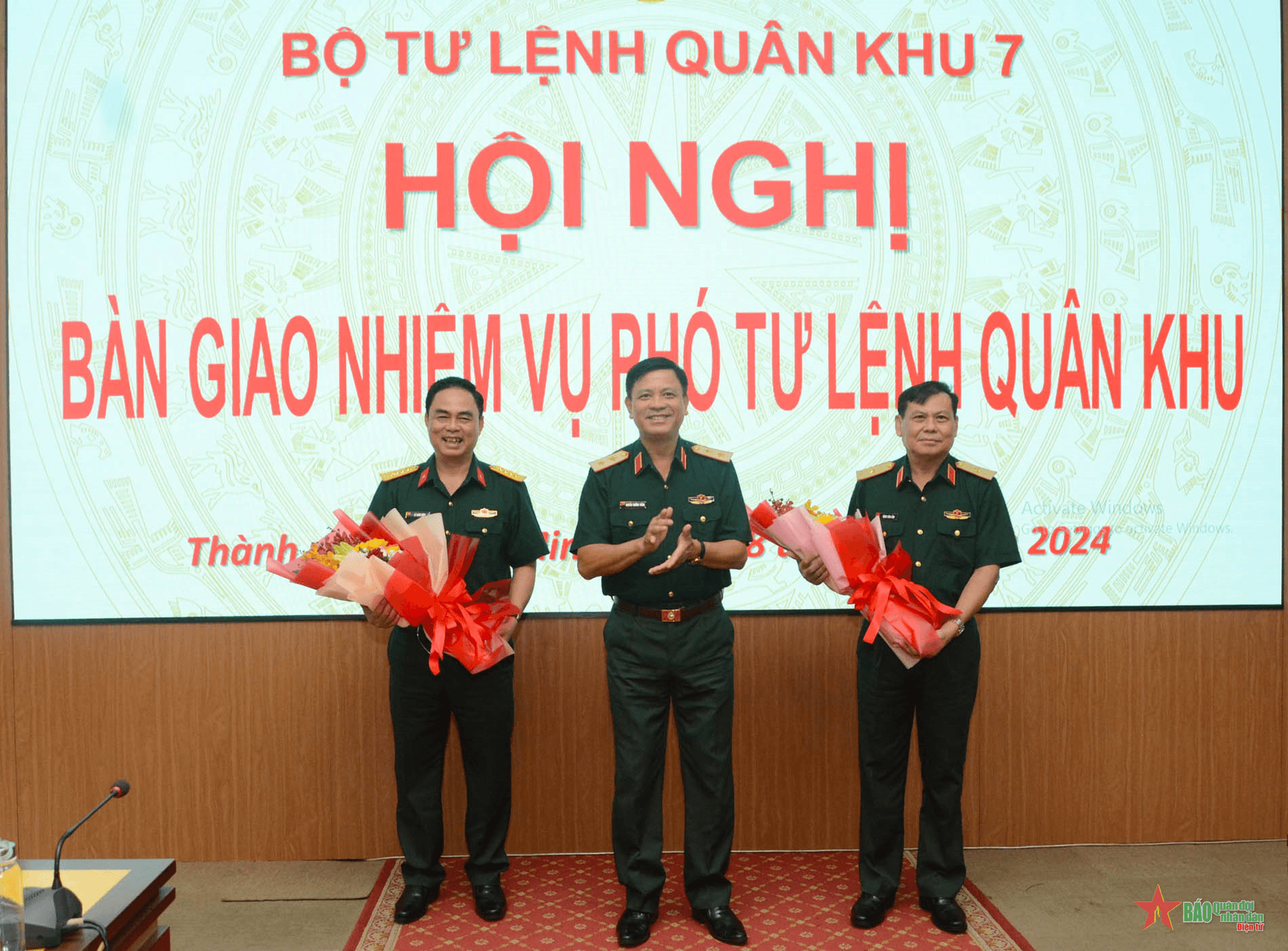 Quân khu 7 bàn giao nhiệm vụ Phó tư lệnh Quân khu