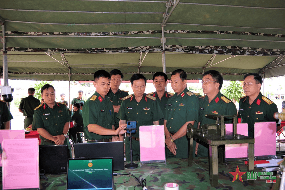 Lữ đoàn Pháo binh 6 (Quân khu 9): Sơ kết Cuộc vận động “Quản lý, khai thác vũ khí trang bị kỹ thuật tốt, bền, an toàn, tiết kiệm và an toàn giao thông”