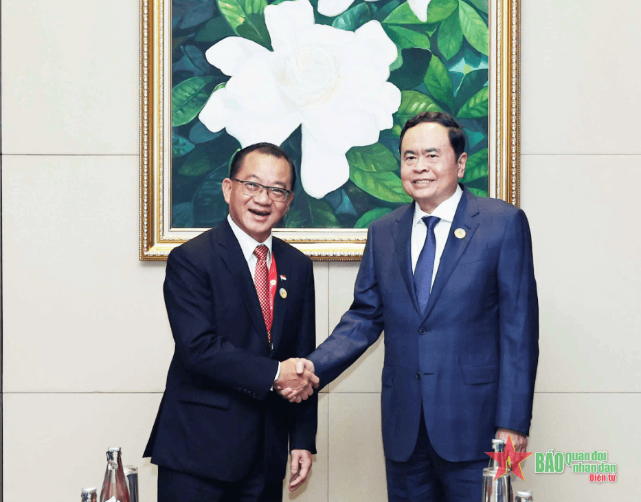 Chủ tịch Quốc hội Trần Thanh Mẫn gặp Chủ tịch Quốc hội Singapore Seah Kian Peng