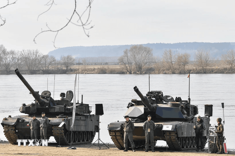 NATO quyết tâm tiêu chuẩn hóa trang thiết bị quân sự để tăng cường sức mạnh liên minh