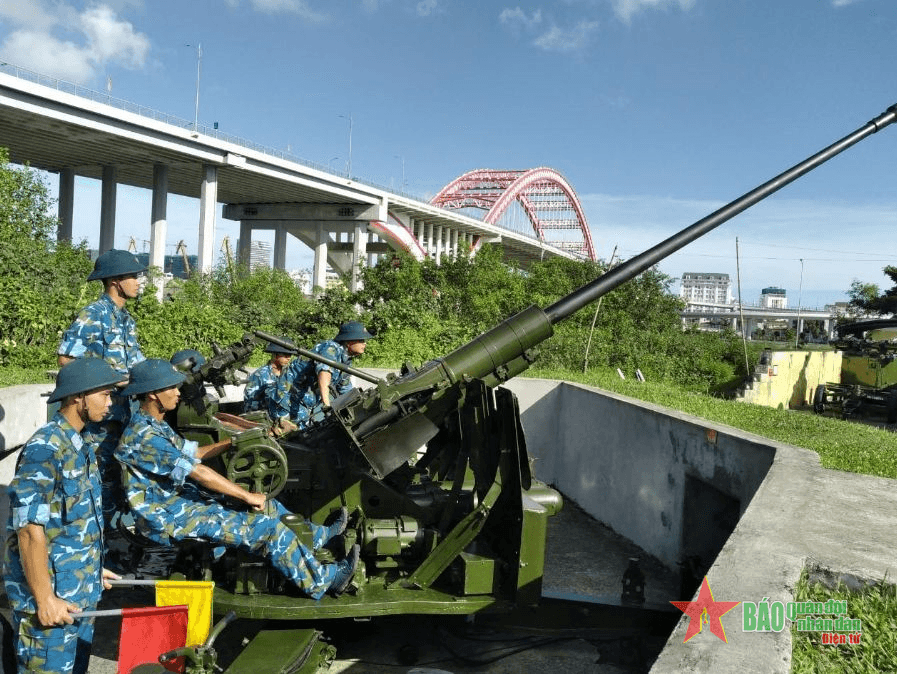 Huấn luyện giỏi ở Đại đội 172
