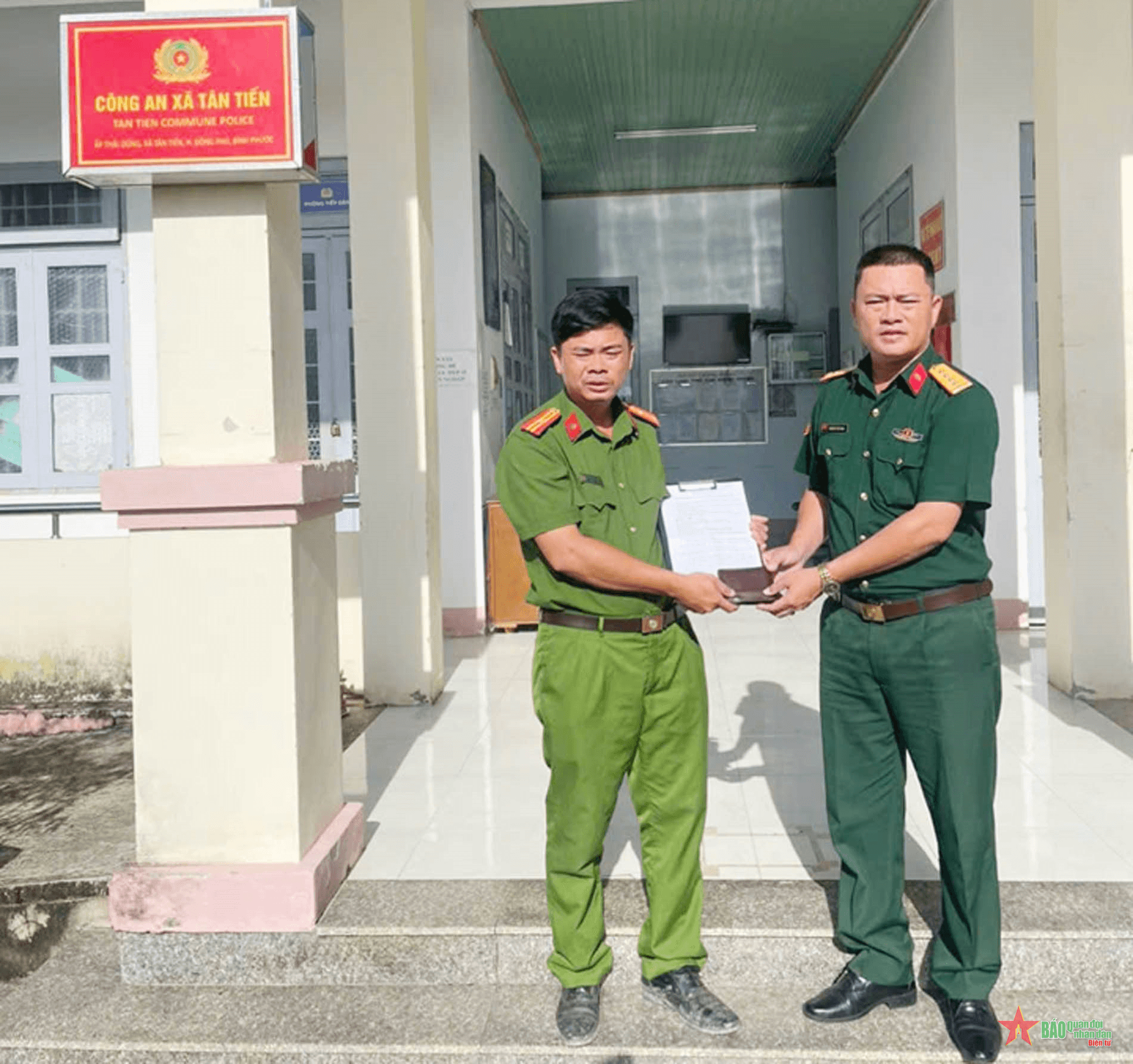 Hành động đẹp của Đại úy QNCN Hoàng Văn Bình