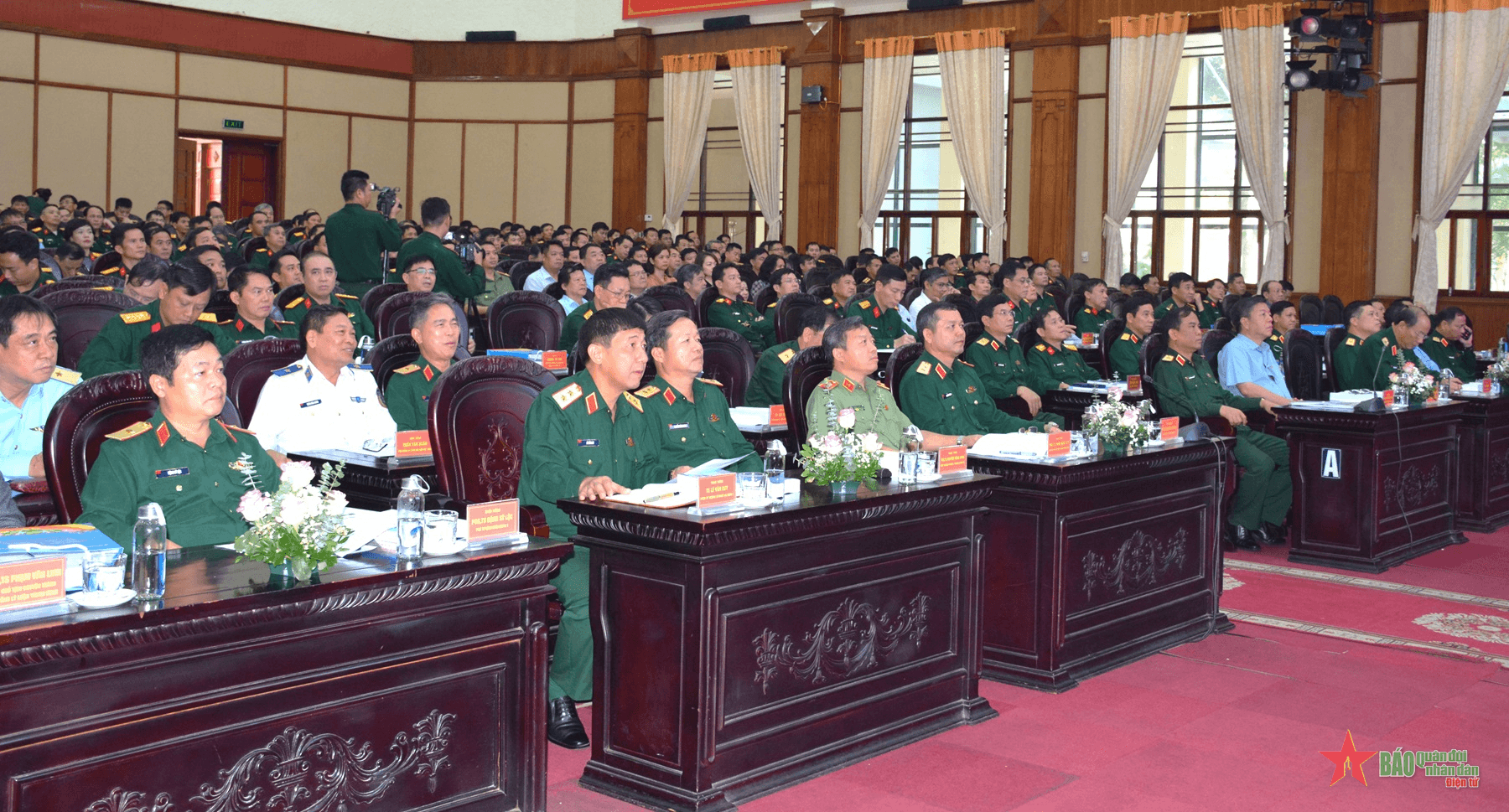 Phát huy truyền thống của Quân đội nhân dân Việt Nam trong sự nghiệp xây dựng và bảo vệ Tổ quốc thời kỳ mới