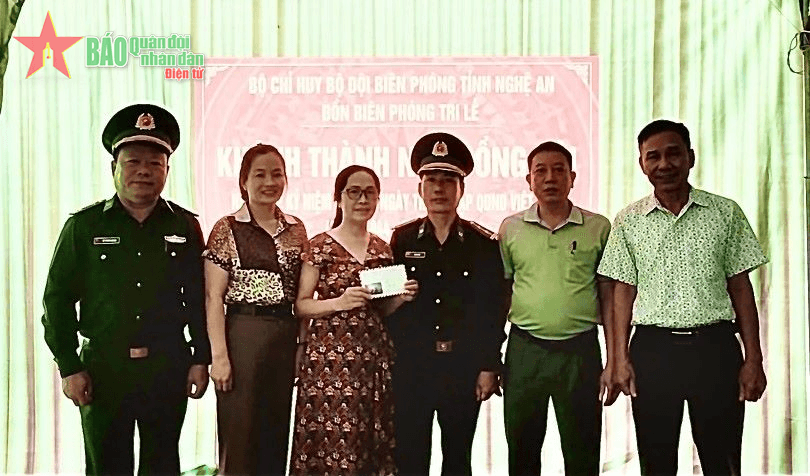 Nghệ An: Đồn Biên phòng Tri Lễ tặng Nhà đồng đội