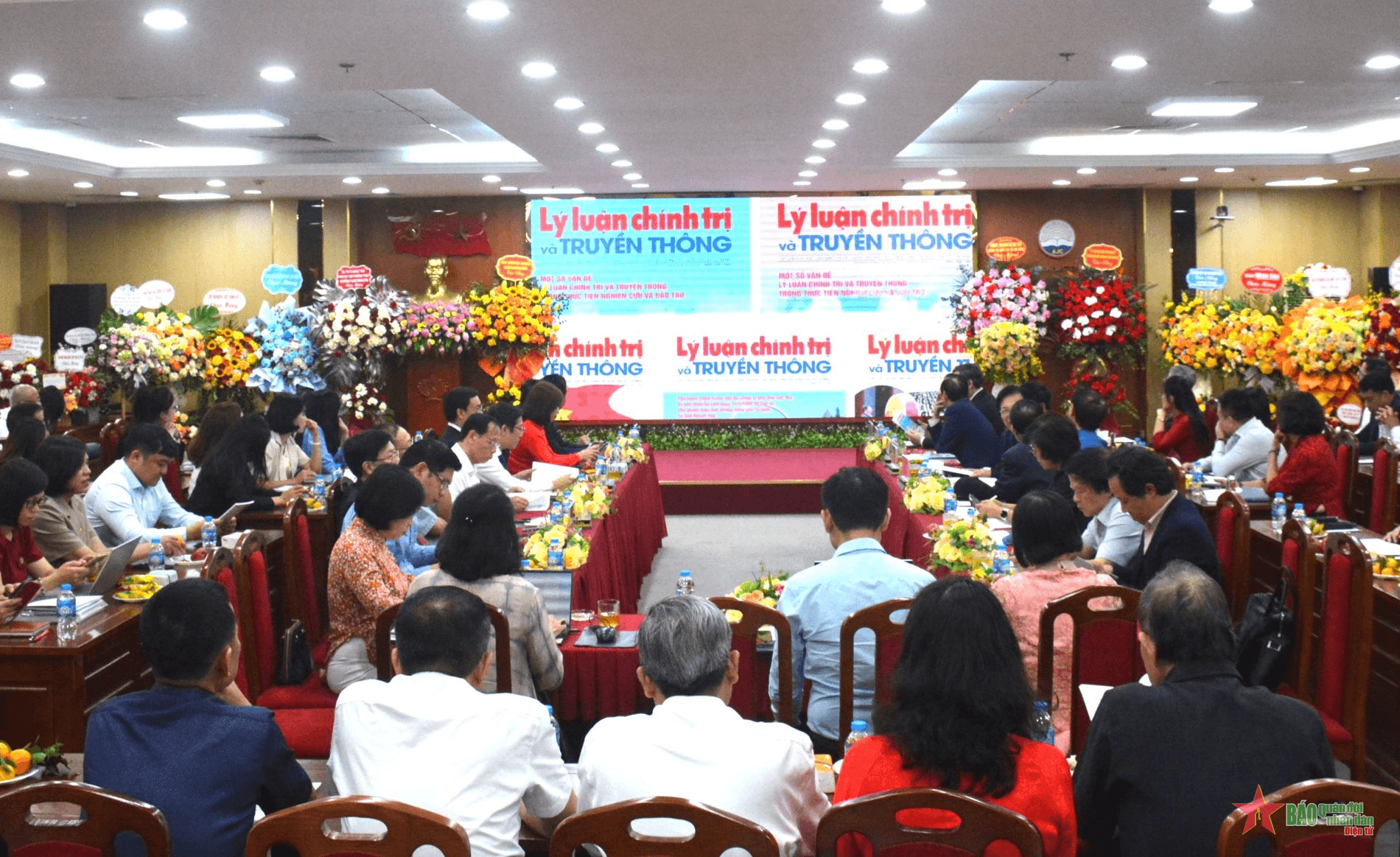 Kỷ niệm 30 năm Tạp chí Lý luận chính trị và Truyền thông