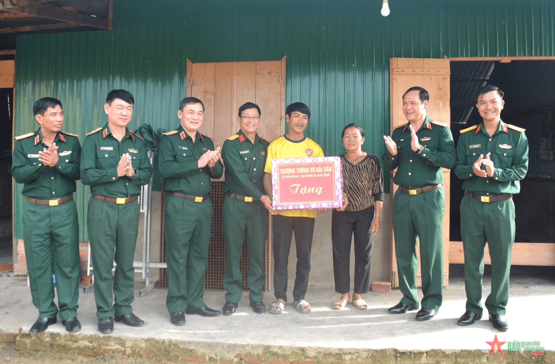 Thượng tướng Vũ Hải Sản kiểm tra Đoàn Kinh tế-Quốc phòng Lâm Đồng