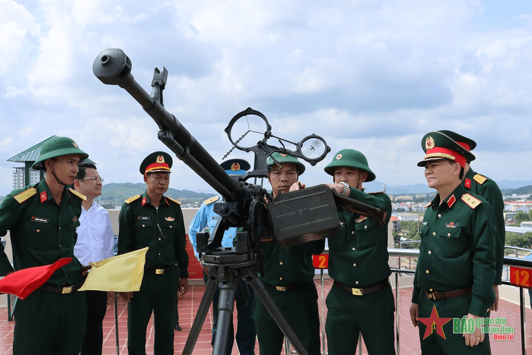 Ban chỉ đạo Phòng không nhân dân Trung ương kiểm tra tại tỉnh Thừa Thiên Huế

​