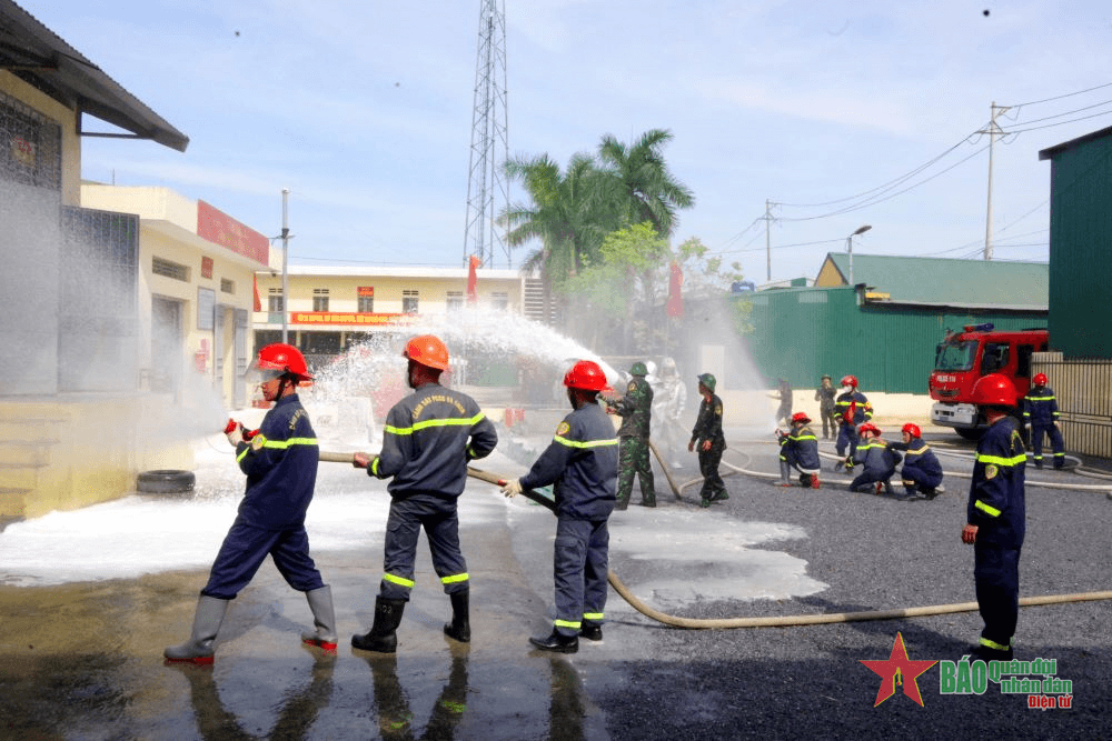 Khai mạc và chấm thi “Kho xăng dầu chiến thuật chính quy, an toàn, tiết kiệm năm 2024”