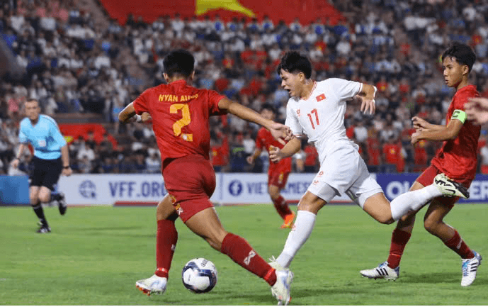 Đội tuyển U17 Việt Nam giành chiến thắng đầu tiên ở giải châu Á