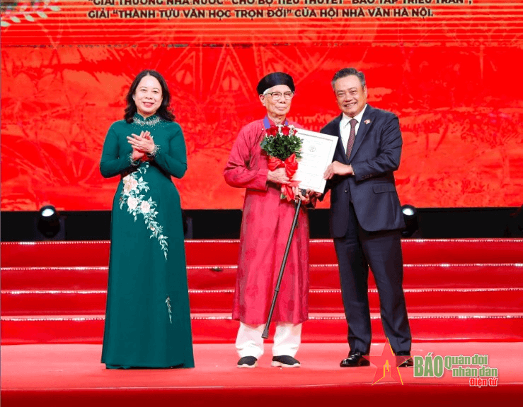 Nhà văn ưu tú của Hà Nội