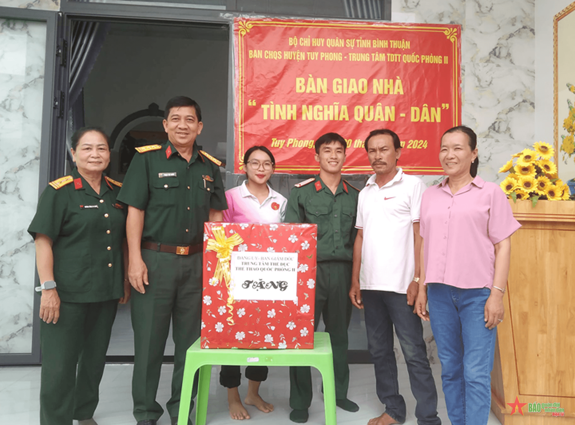 Chung tay xóa nhà tạm, nhà dột nát cho người nghèo