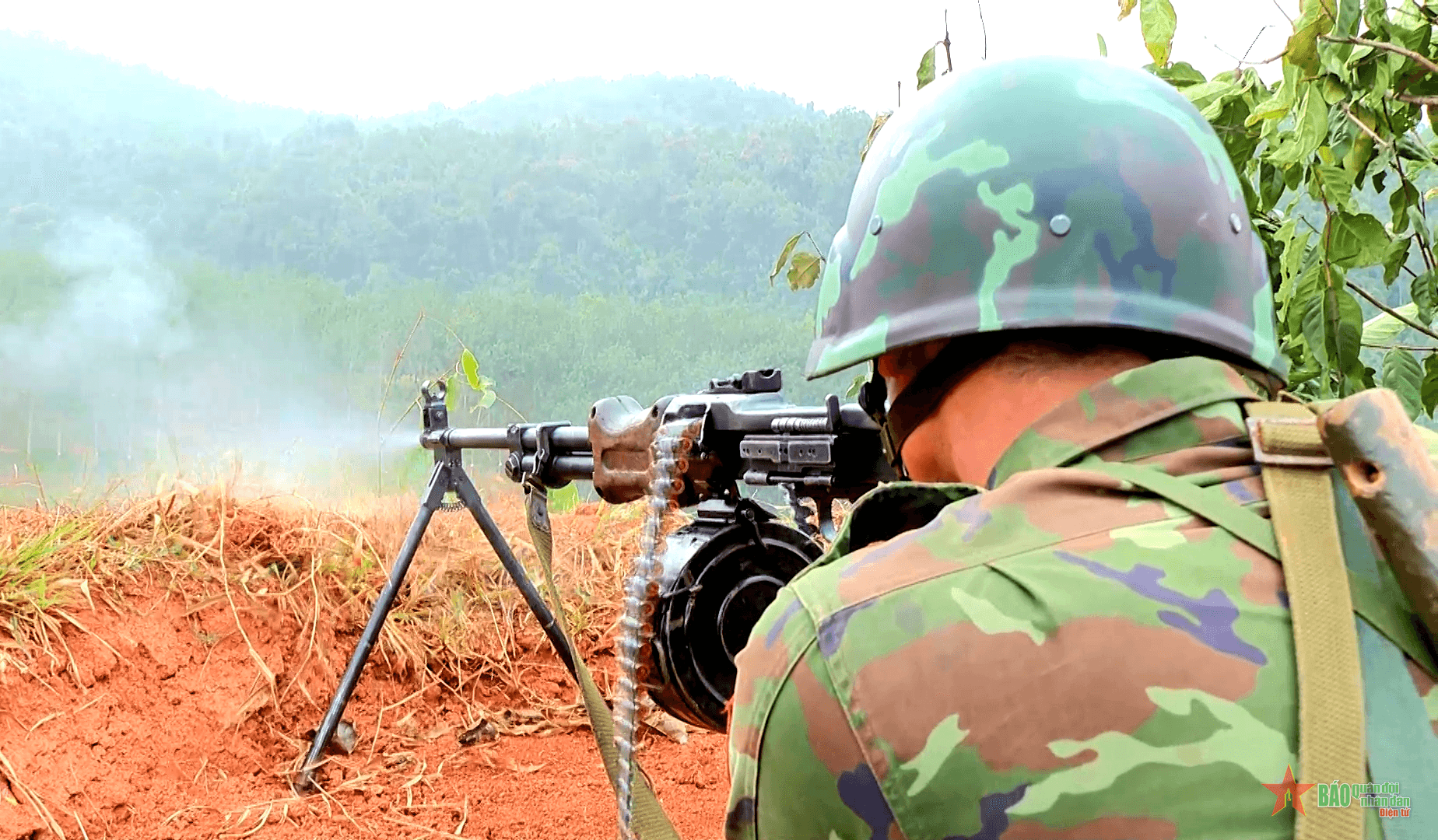 Trung đoàn 24 diễn tập “Tiểu đoàn bộ binh phòng ngự ở địa hình rừng núi”

​