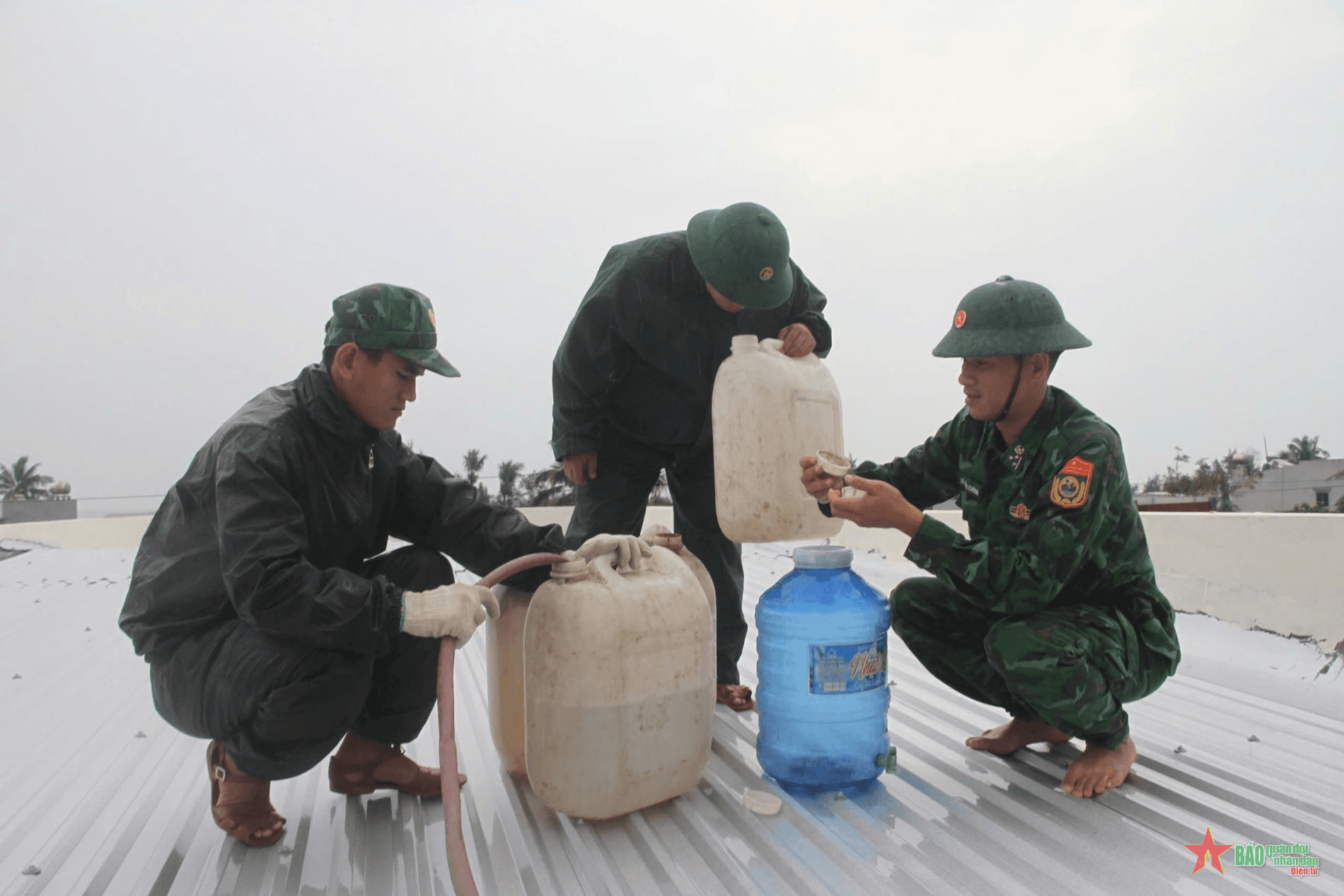 Các tỉnh miền Trung khẩn trương phòng, chống bão số 6