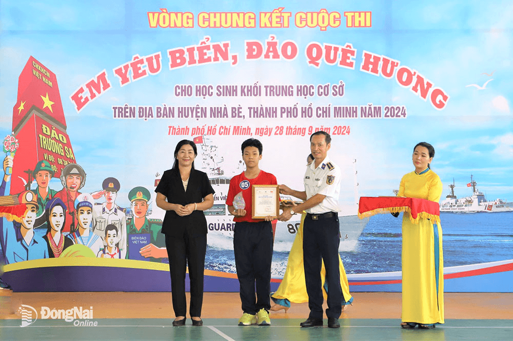 Diễn đàn chủ nhật: “Gieo mầm” tình yêu biển, đảo