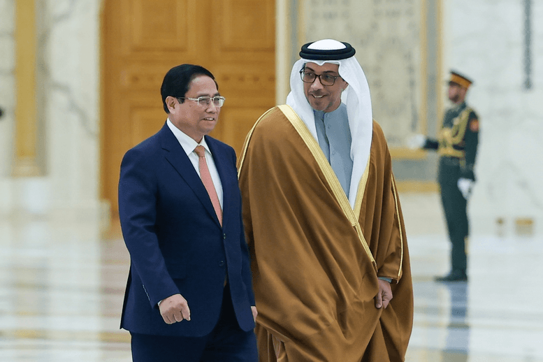 UAE bắn 21 loạt đại bác chào đón Thủ tướng Phạm Minh Chính
