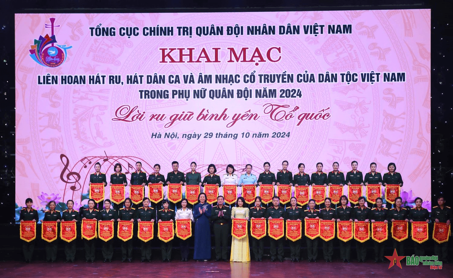 Phụ nữ Quân đội thăng hoa trong liên hoan “Lời ru giữ bình yên Tổ quốc”