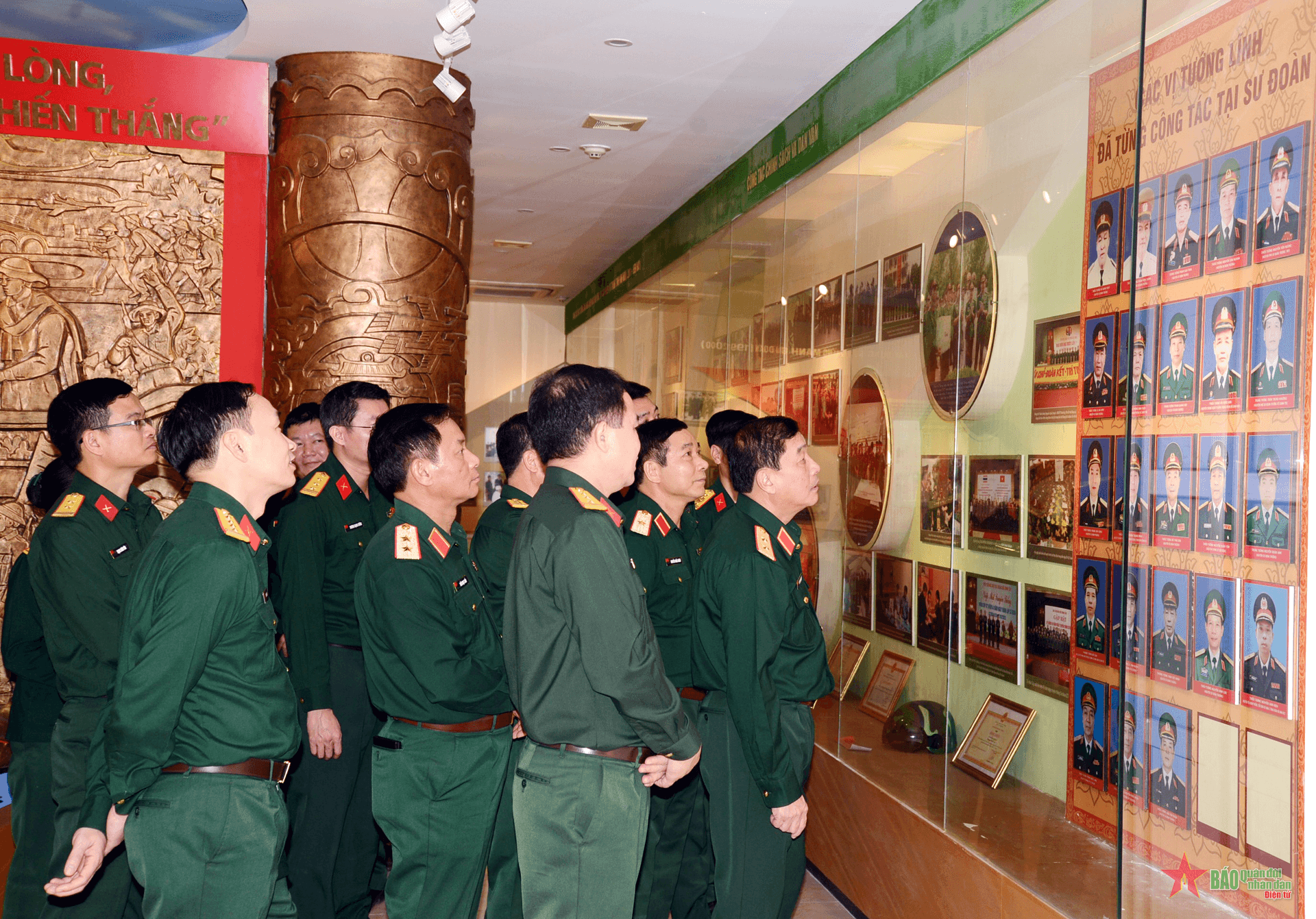 Trung tướng Trương Thiên Tô kiểm tra hoạt động công tác Đảng, công tác chính trị tại Sư đoàn 301