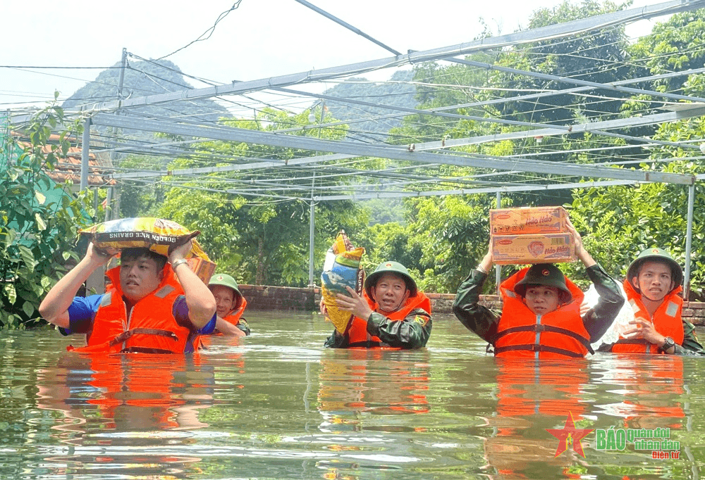 Tinh thần tận hiến vì dân, vì nước của Bộ đội Cụ Hồ tỏa sáng trong lòng dân tộc