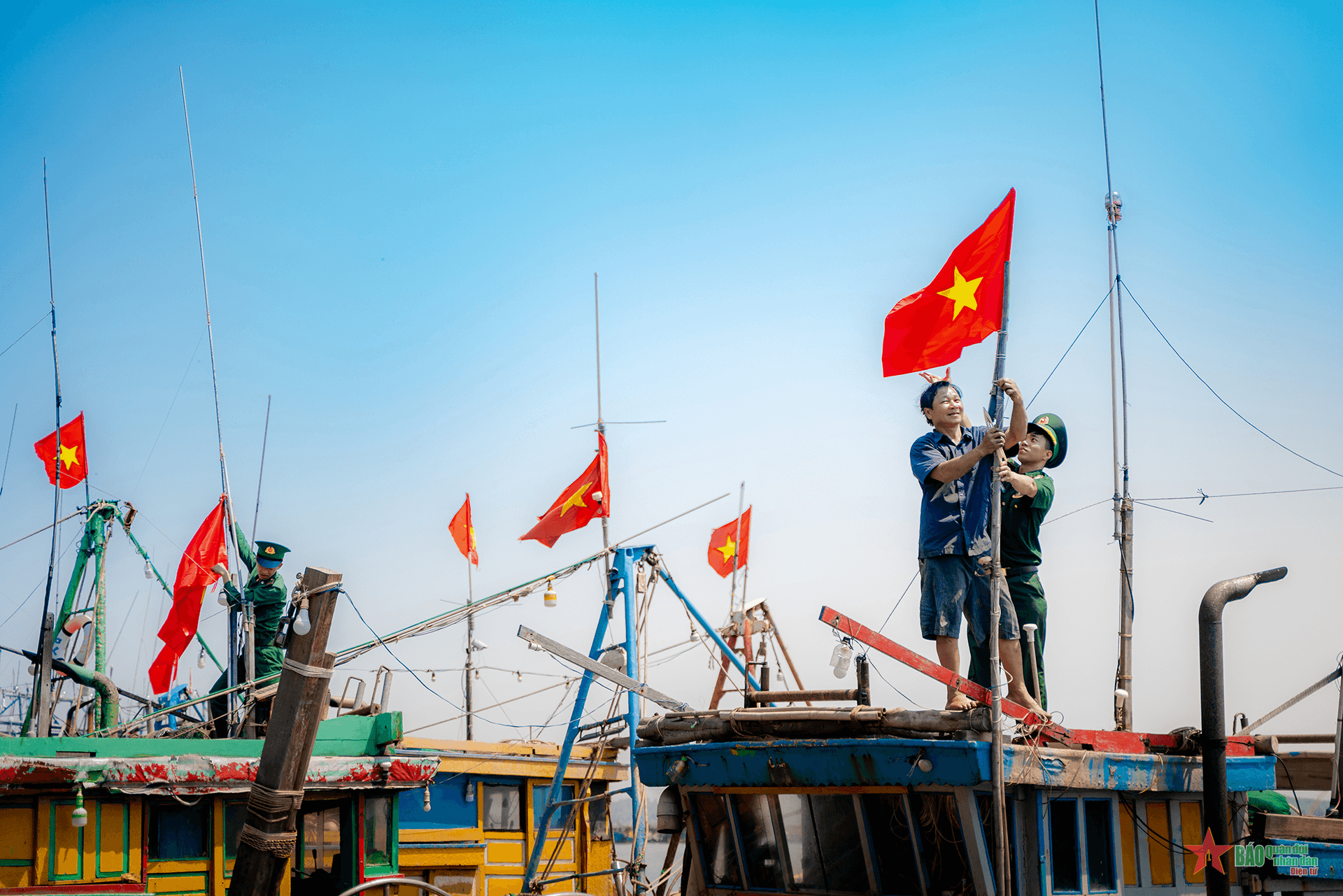 Canh giữ biển, trời Tổ quốc