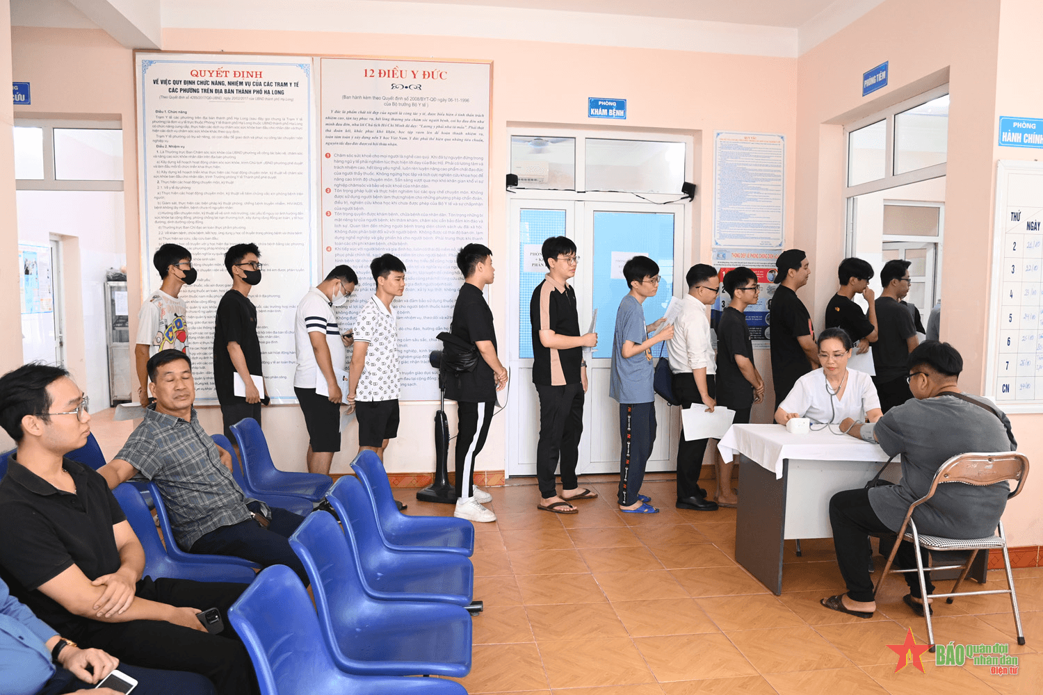 Hơn 3.000 công dân tham gia sơ tuyển sức khỏe nghĩa vụ quân sự năm 2025