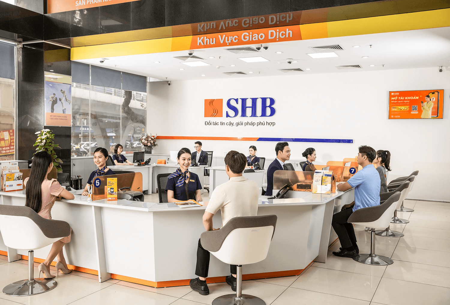 SHB chủ động song hành trong hoạt động an sinh xã hội