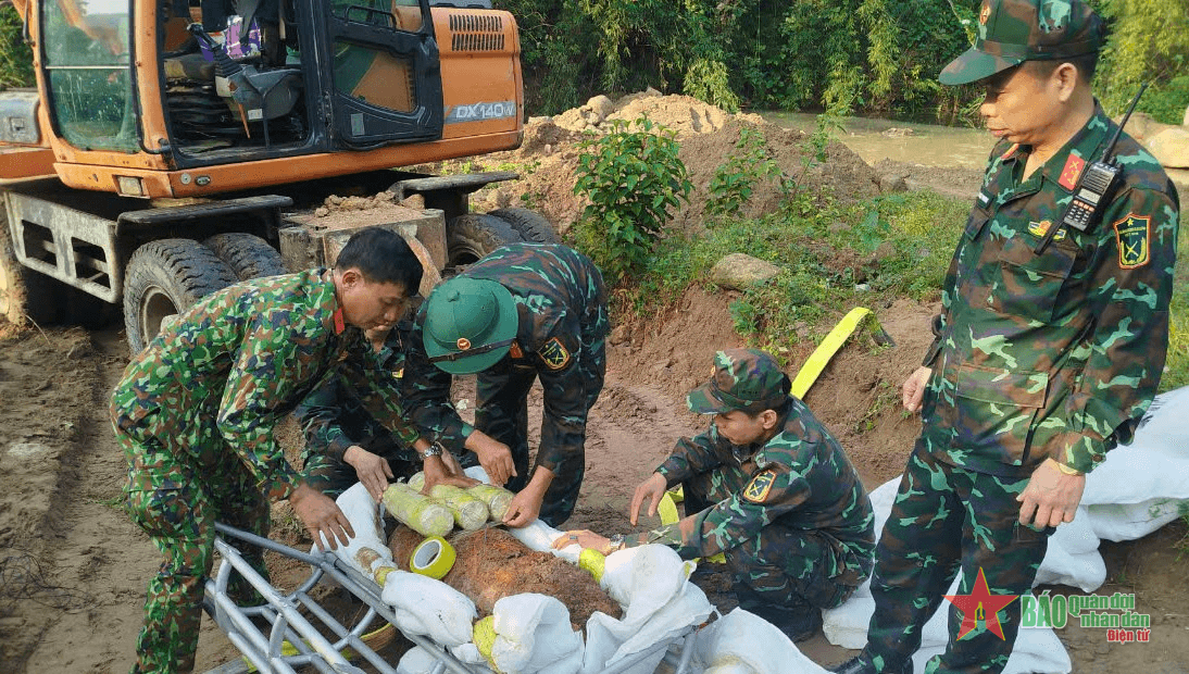 Vĩnh Phúc hủy nổ thành công 2 quả bom