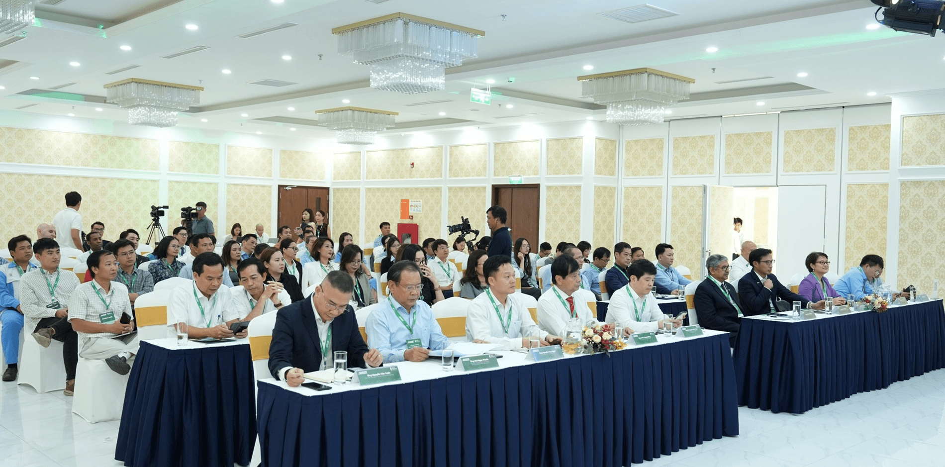 Vai trò của báo chí và doanh nghiệp trong phát triển bền vững