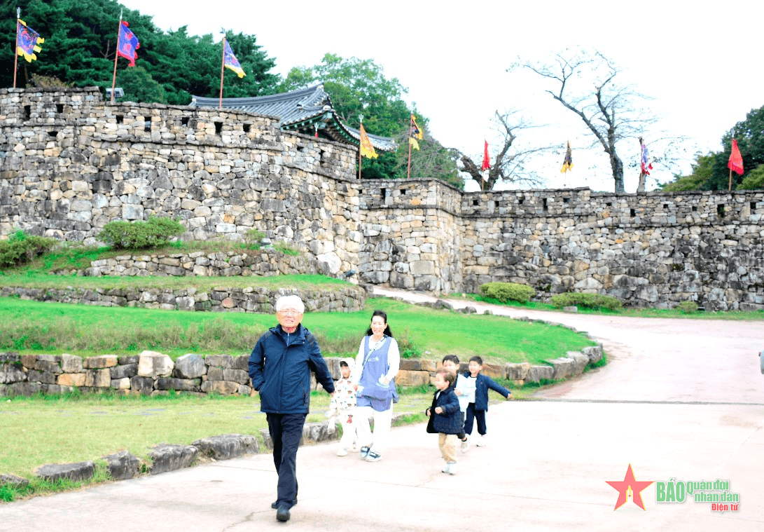 Thăm vùng đất 7 di sản UNESCO