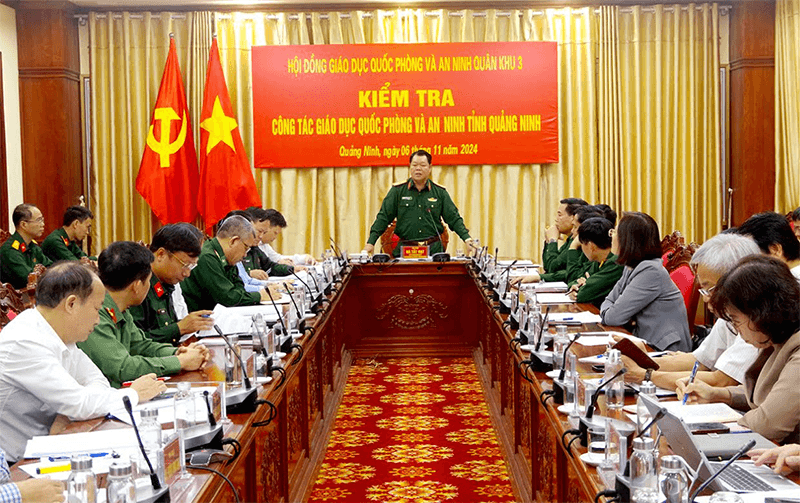 Hội đồng giáo dục Quốc phòng và An ninh Quân khu 3 kiểm tra tại Quảng Ninh