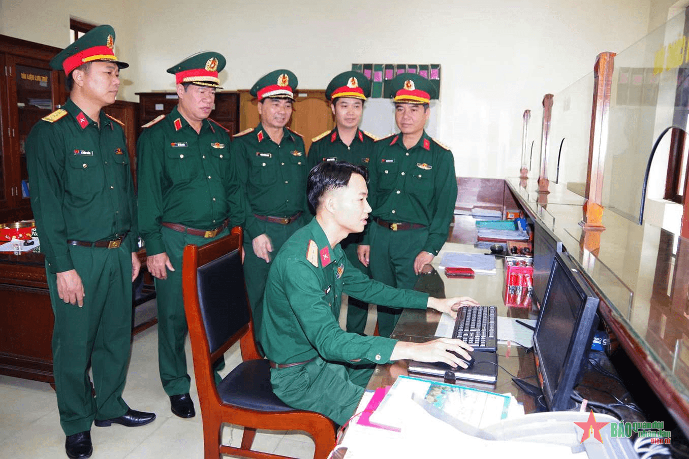 Ban chỉ đạo cải cách hành chính và chuyển đổi số Quân khu 3 kiểm tra một số đơn vị