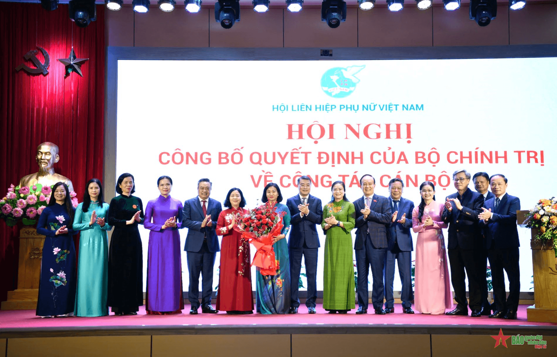 Đồng chí Nguyễn Thị Tuyến được bầu giữ chức Chủ tịch Hội LHPN Việt Nam
