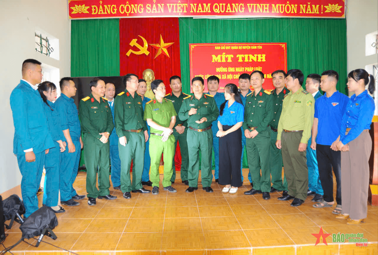 Ban CHQS huyện Hàm Yên (Tuyên Quang) hưởng ứng Ngày Pháp luật Việt Nam