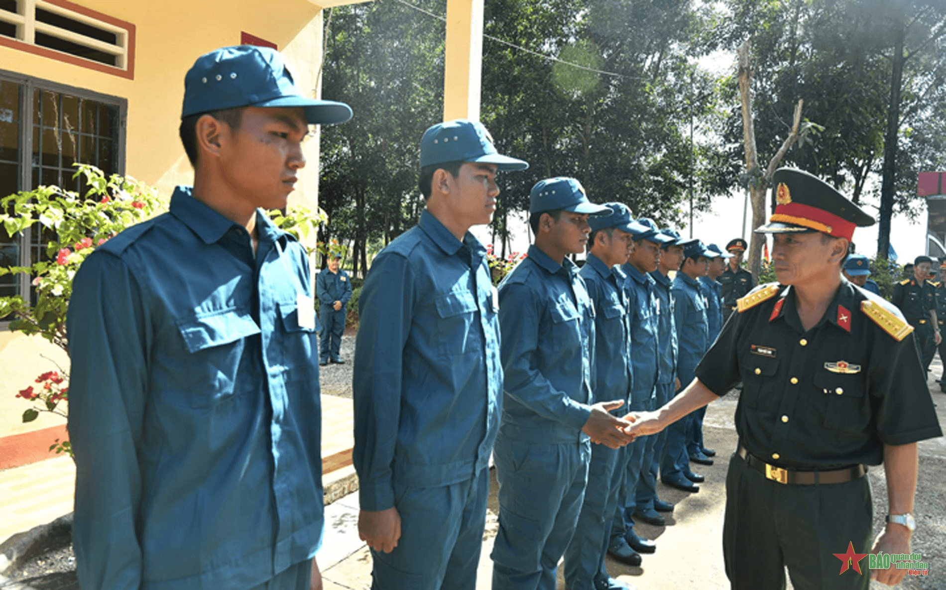 Bộ CHQS tỉnh Bình Phước nhân rộng mô hình chốt dân quân biên giới chính quy