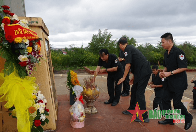 Ban chỉ đạo 515 tỉnh Đắk Lắk làm việc tại tỉnh Mondulkiri (Vương quốc Campuchia)