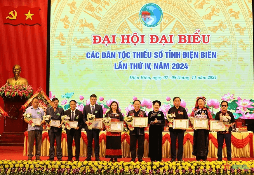 Các dân tộc thiểu số tỉnh Điện Biên đồng lòng xây dựng quê hương